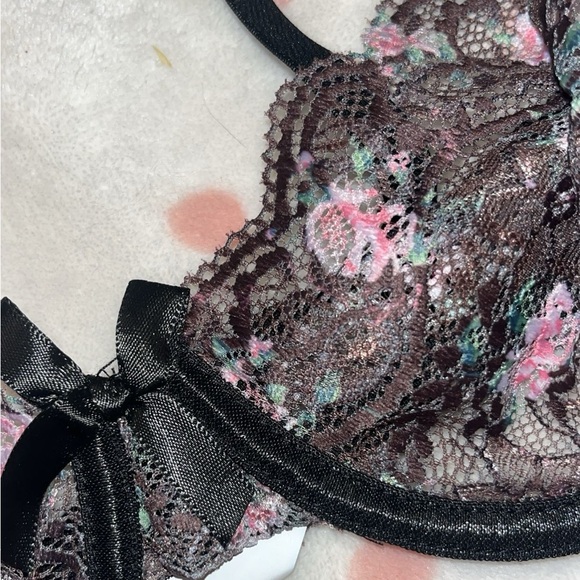 Twilight Rose Lingerie Set - Picture 6 of 7